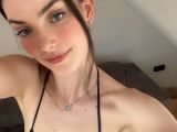 Image of cam model Nyrah from Visit-X
