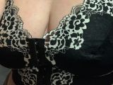 Image of cam model Molly2025 from Visit-X