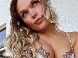 Image of cam model LyssyLola from Visit-X