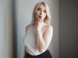 Image of cam model KarolinaRay from Visit-X