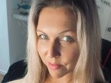 Image of cam model CurvyLola from Visit-X