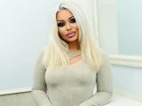 Image of cam model Roxxxy from Visit-X