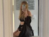 Image of cam model RoyalBlondie from Visit-X
