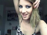 Image of cam model RiaDoll from Visit-X