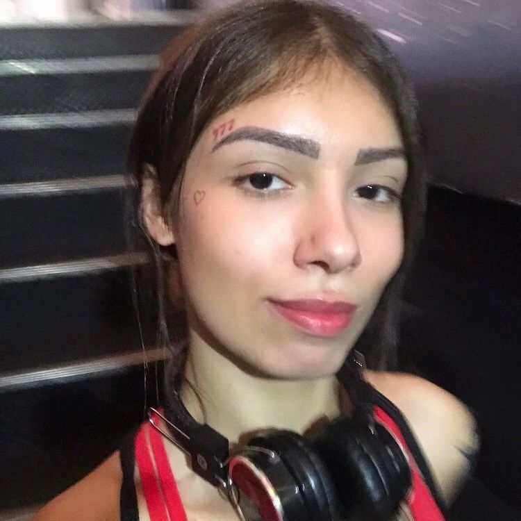 Anna7Cherry