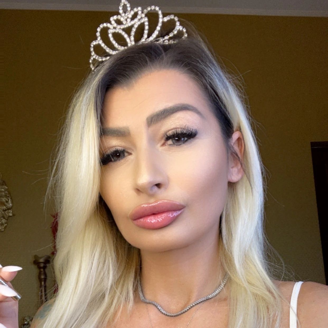 MesmerizingQueen