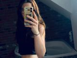 Image of cam model VanessaShineX from Visit-X