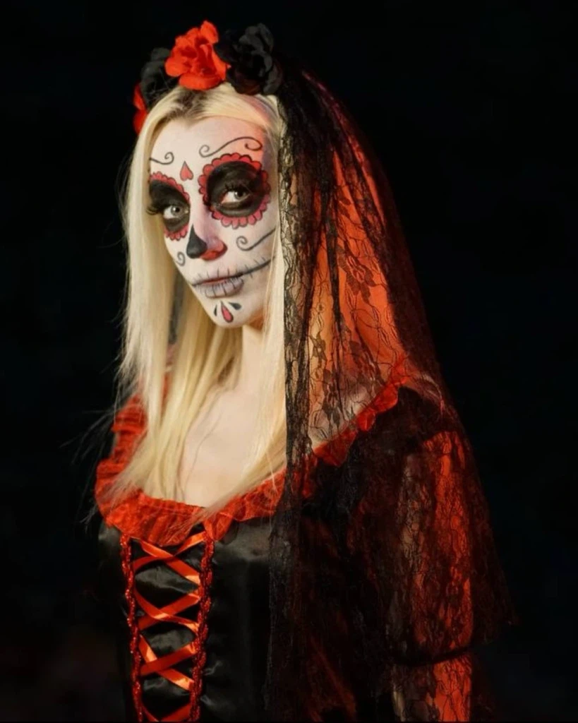 CremeDeLaCreme:Happy Halloween 🎃 👻 CremeDeLaCreme:Happy Halloween 🎃 👻