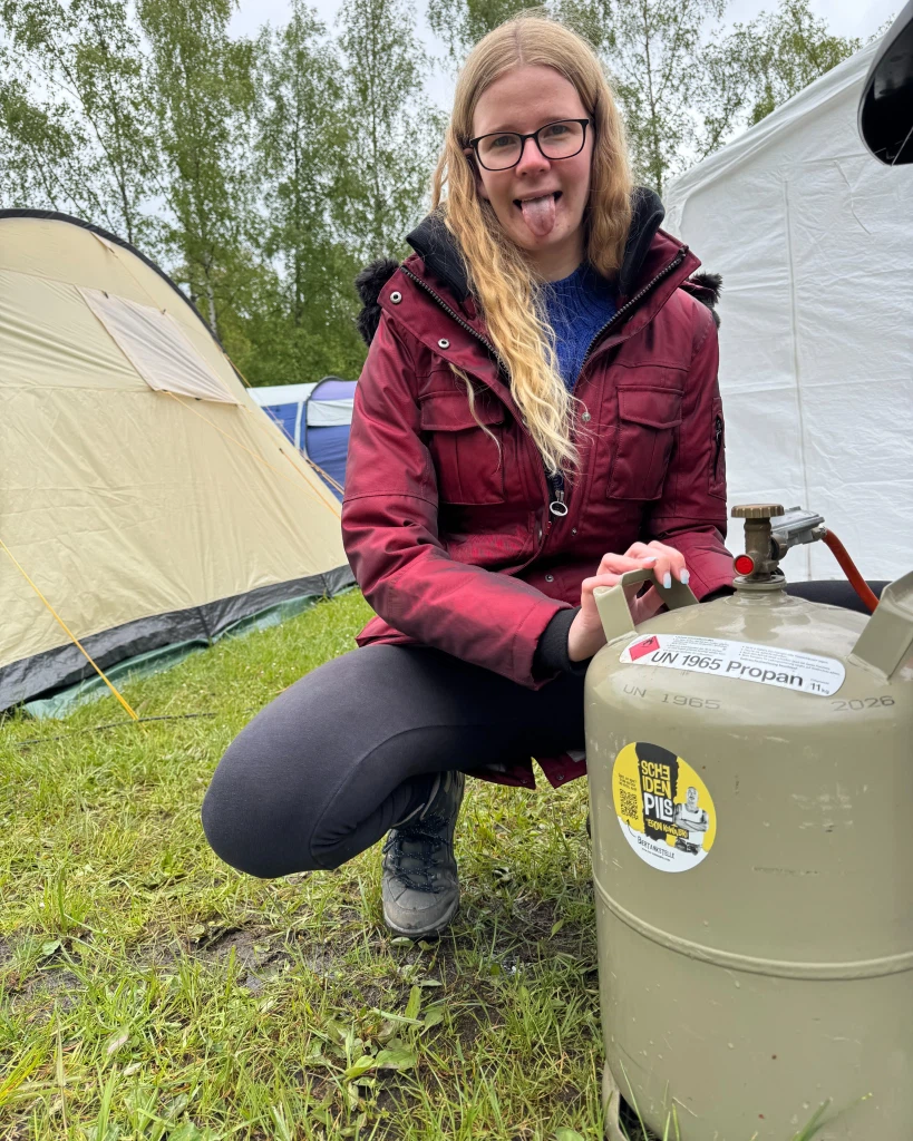 Bikergirl-97:Geil und Horney auf dem 24 Stunden Rennen