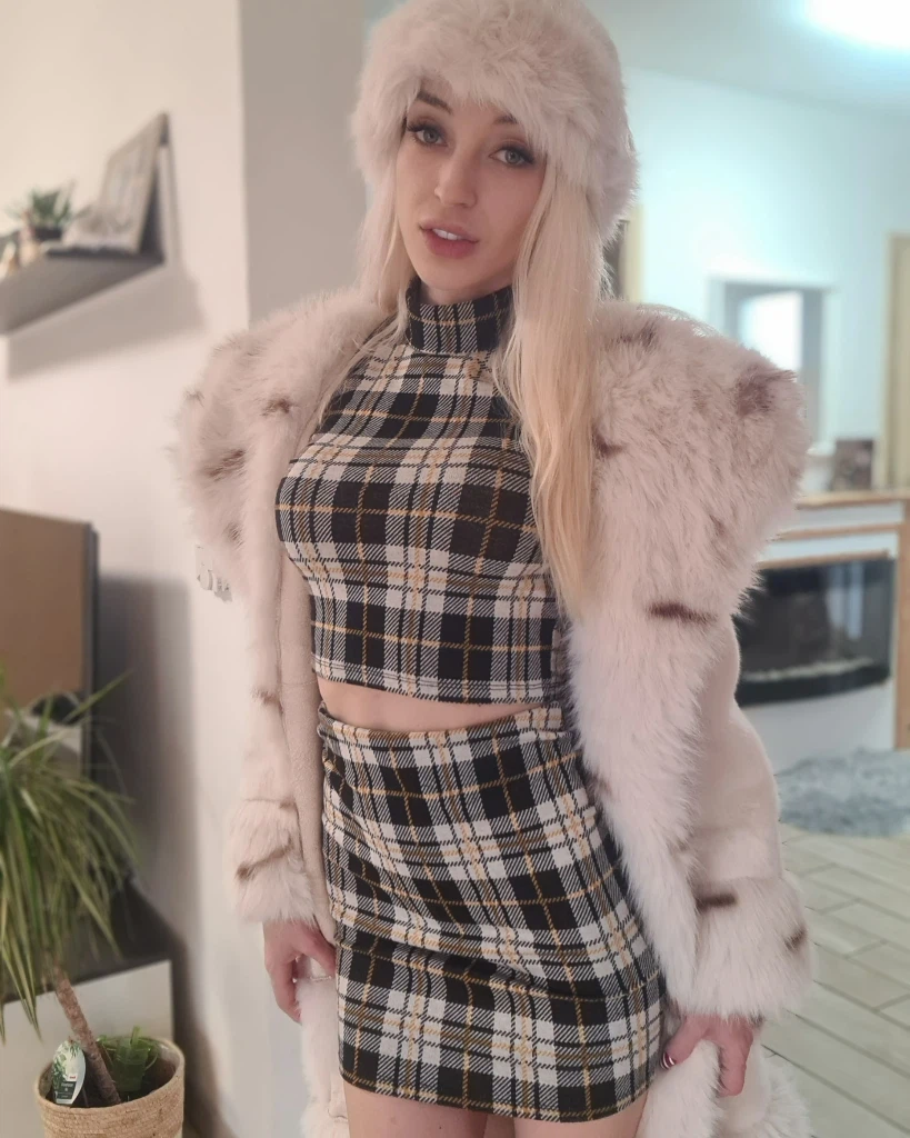 CremeDeLaCreme:Videocall an! CremeDeLaCreme:Videocall an!