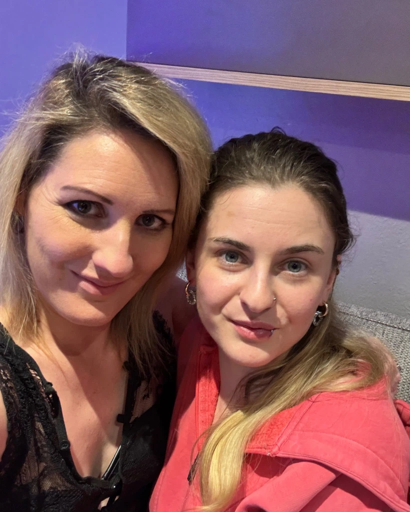 NoraNoxx:Girl Girl Fun