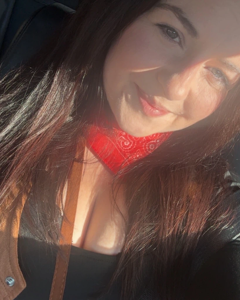 EmmaSecret:Wer ist heute auch in Köln unterwegs? 🥳 EmmaSecret:Wer ist heute auch in Köln unterwegs? 🥳