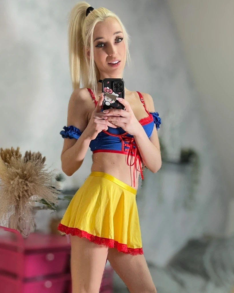 CremeDeLaCreme:⏰️ Heute um 20:00 Uhr geht's los!