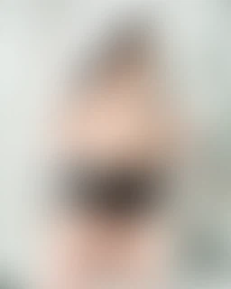 EmmaSecret:Wer zieht mich aus? 😇 EmmaSecret:Wer zieht mich aus? 😇