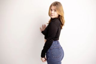 SexyLaura2004