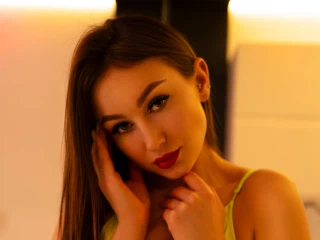 DonnaCute - livesex seksikamera esiintyjä.