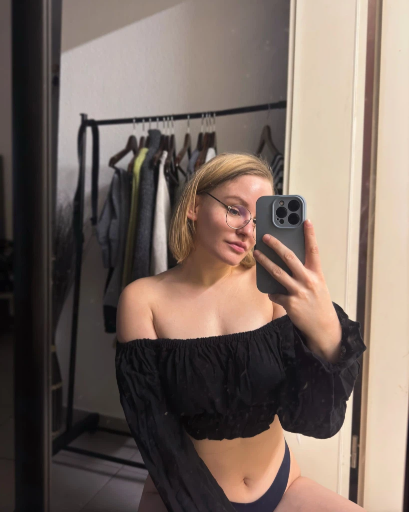 Lina-Klein: Lina-Klein:
