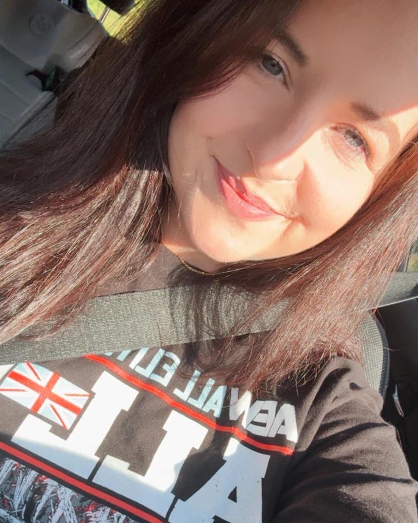 EmmaSecret:Naaa… wer errät, wo es für mich gerade hingeht? EmmaSecret:Naaa… wer errät, wo es für mich gerade hingeht?
