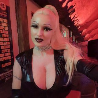 DivaBizarre111