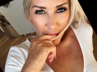 Cindy-Stone1