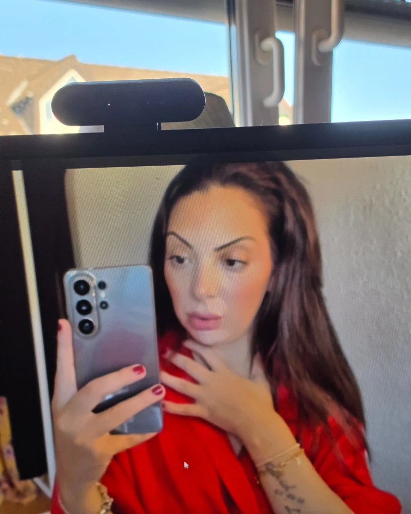 Lilly-Lil:🔥 Ich bin JETZT live mit der Webcam! 🔥 Lilly-Lil:🔥 Ich bin JETZT live mit der Webcam! 🔥