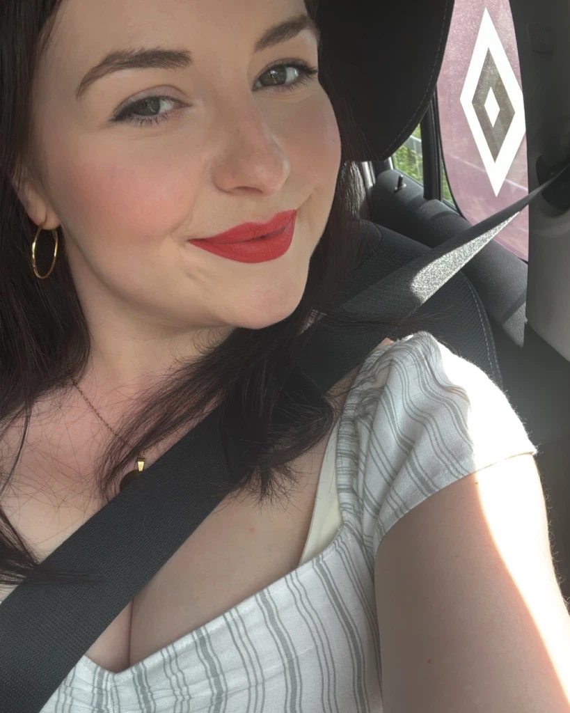EmmaSecret:Hi ☀️❤️😉 EmmaSecret:Hi ☀️❤️😉