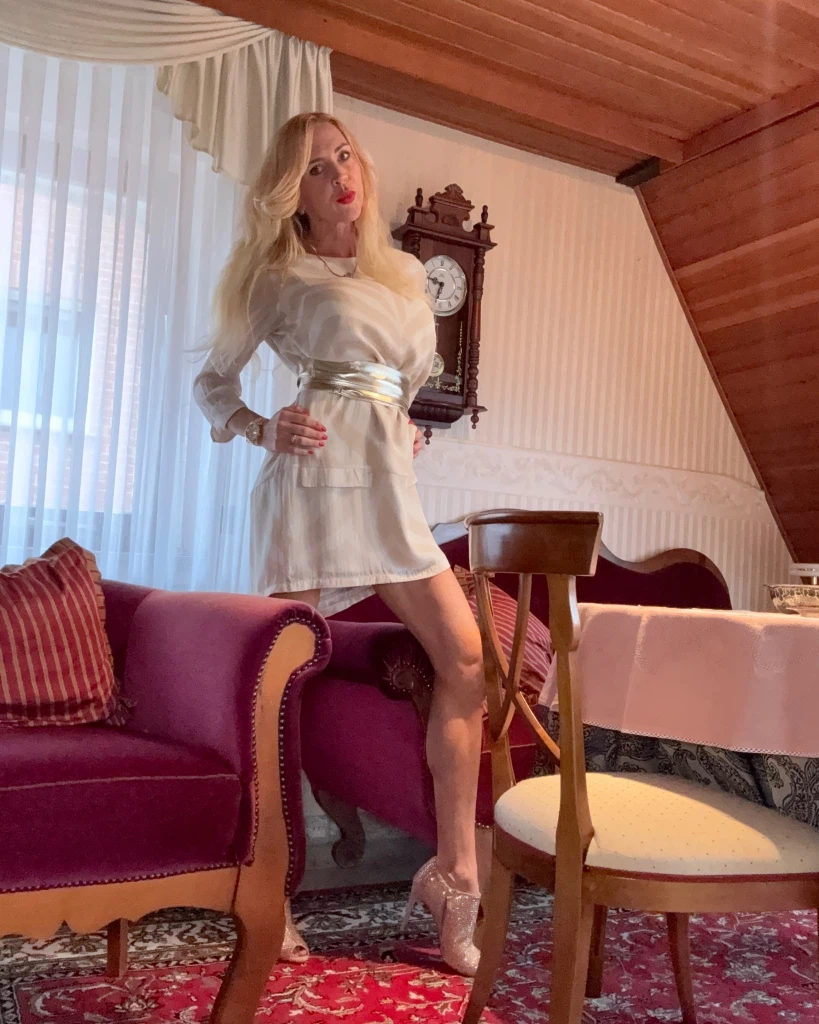 Kate-Monroe:Heute drehe ich wieder Wunschvideos! Kate-Monroe:Heute drehe ich wieder Wunschvideos!