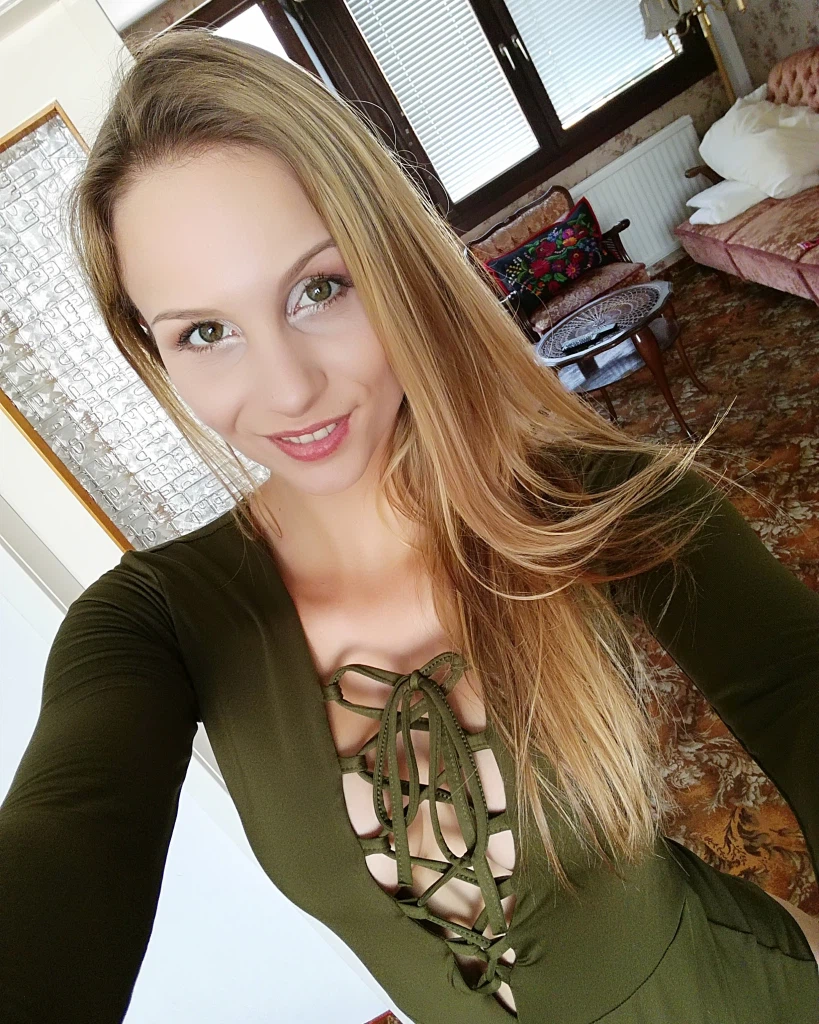 MaryWet:Hältst du mich für harmlos? 😇 MaryWet:Hältst du mich für harmlos? 😇
