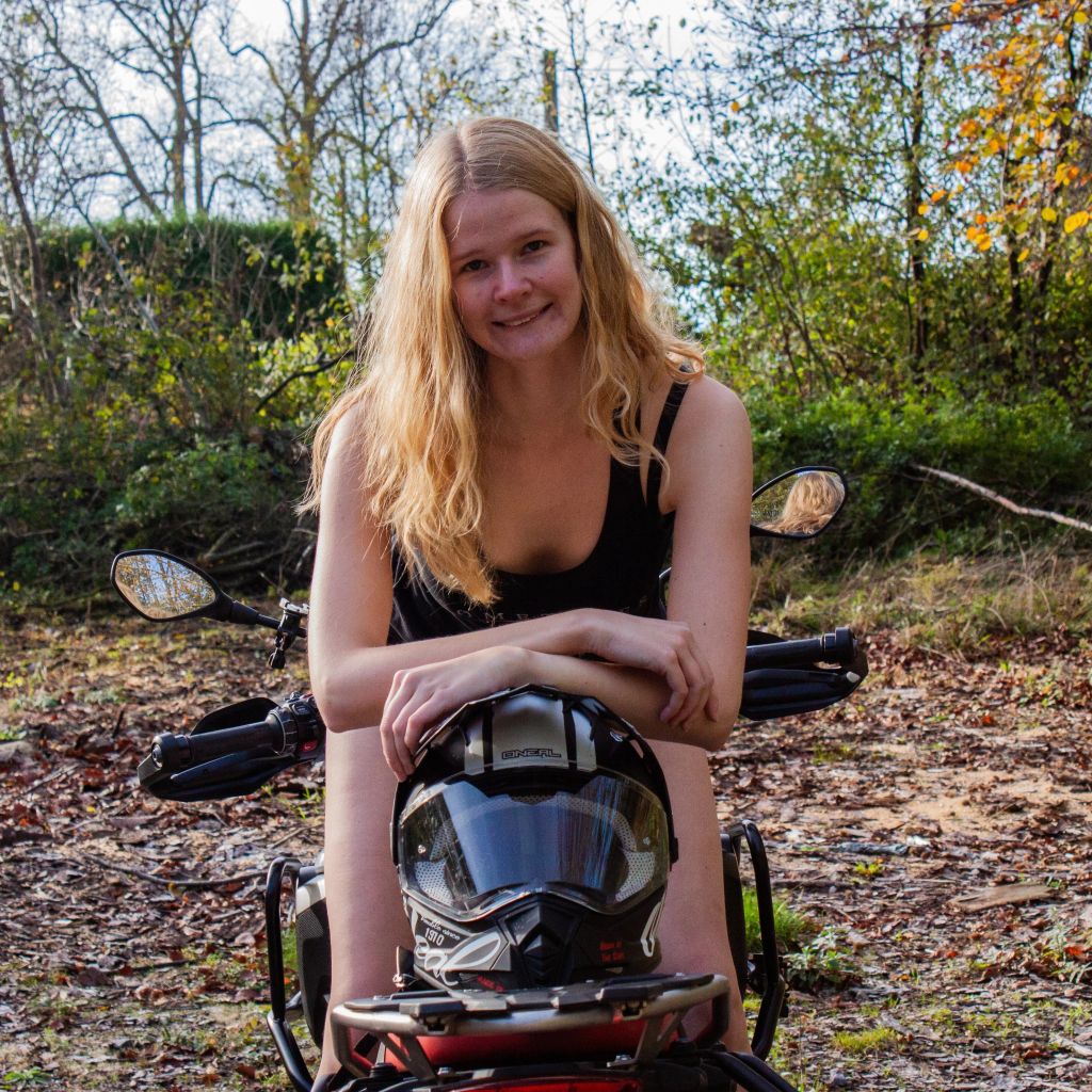 Bikergirl-97