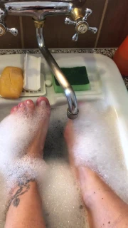 MisstressCathy Wet feet