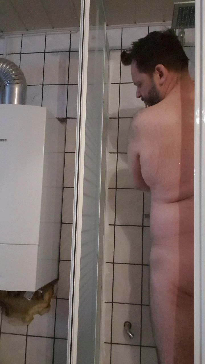 Heiß unter der Dusche