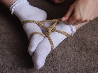 rope-faerie White socks - Foot bondage - Part 1 -