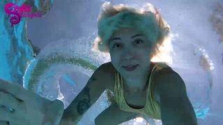Sofie-Steinfeld Golden wetlook in the water! (fetish, softcore)