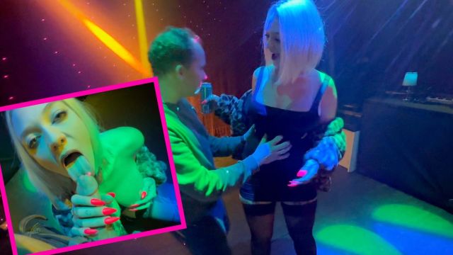 Perverses Resteficken mitten im Club!