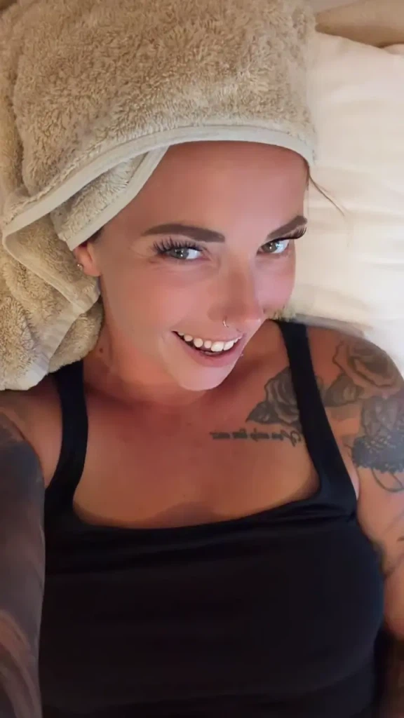 NinaDevil:Hab ich recht oder hab ich recht? Ich bin jetzt auch ONLINE hier! NinaDevil:Hab ich recht oder hab ich recht? Ich bin jetzt auch ONLINE hier!