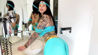 KiraKane Aladdin and the wonder slut