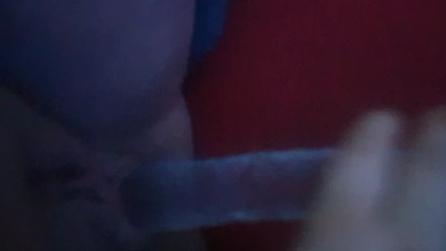 Langer Doppeldildo in der Pussy
