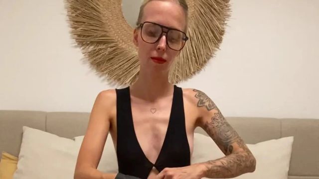 Schwanzmassage für meinen Stiefbruder