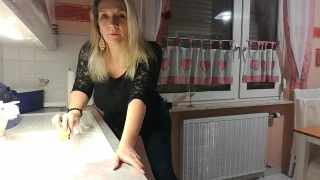 Sandybigboobs Teaser Kücher Schaumige Titten